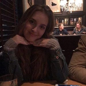 Meet your Posher, Alesha